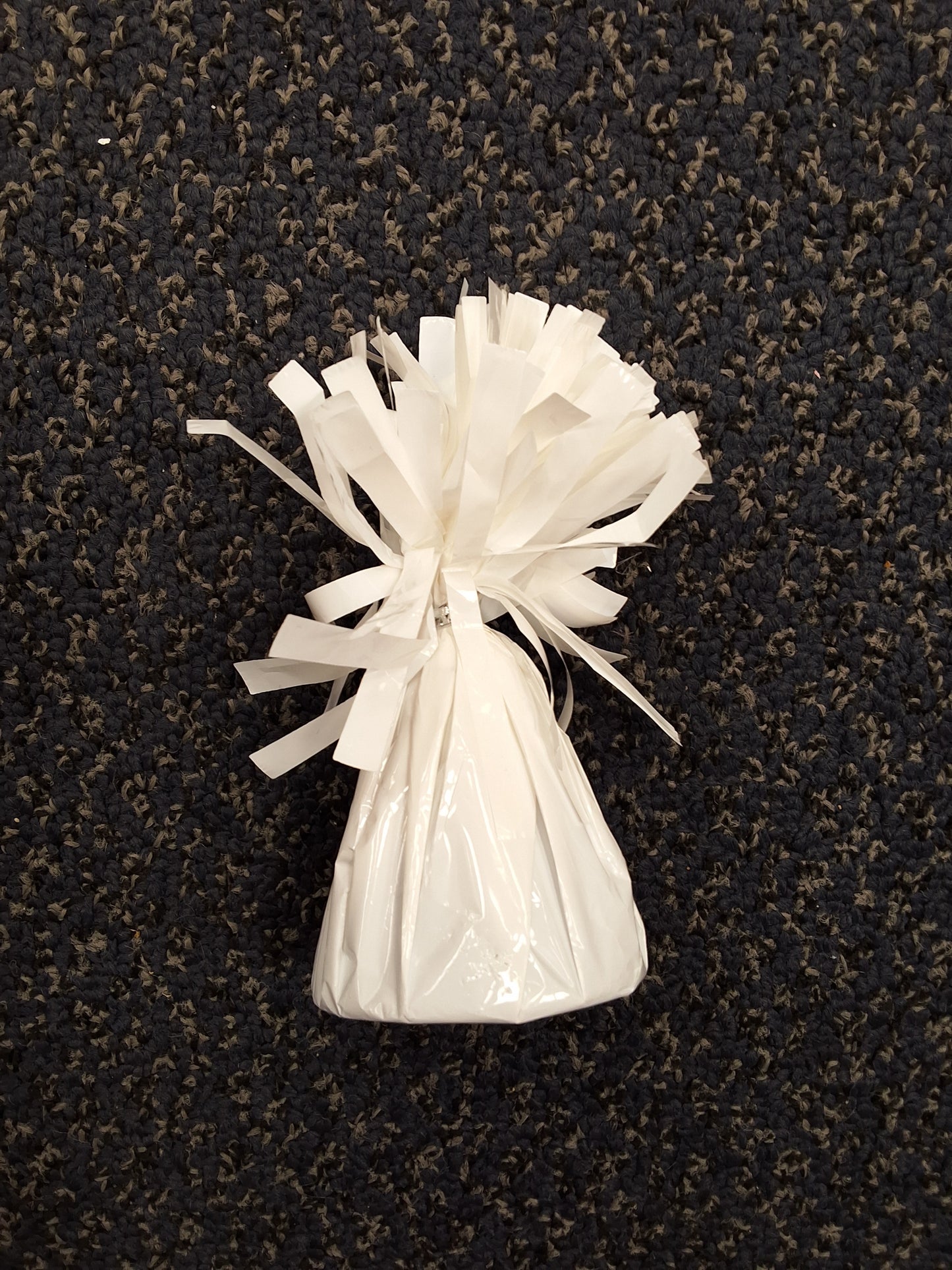 White PomPom Balloon Weight