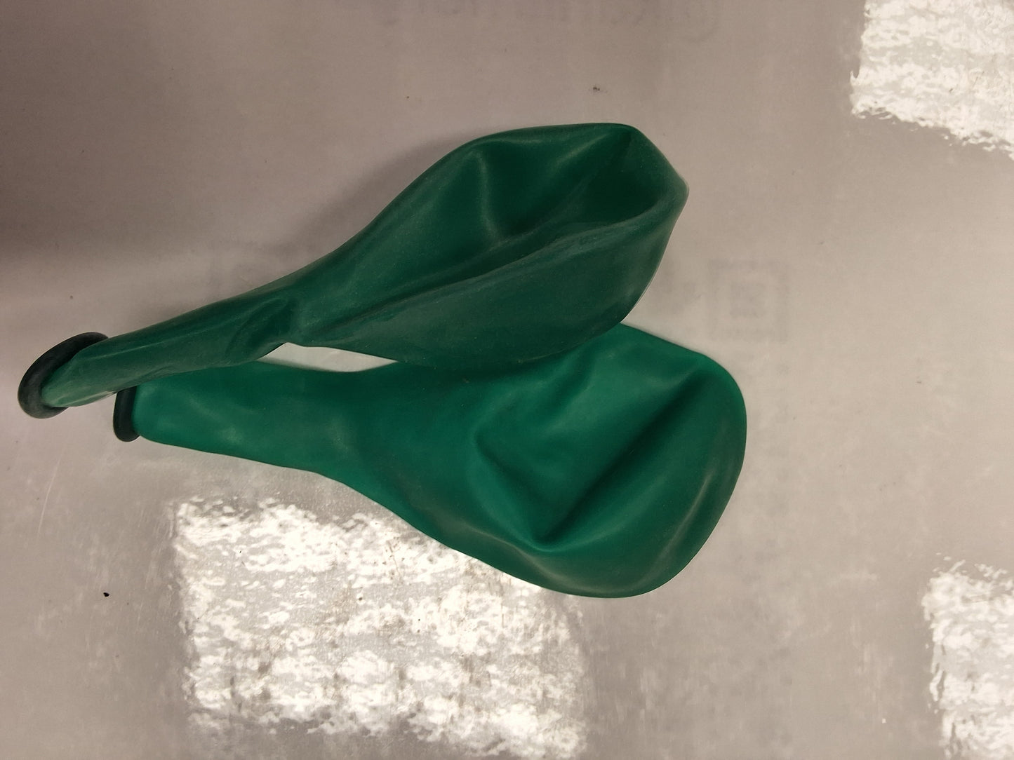 12in Green Droplet Latex