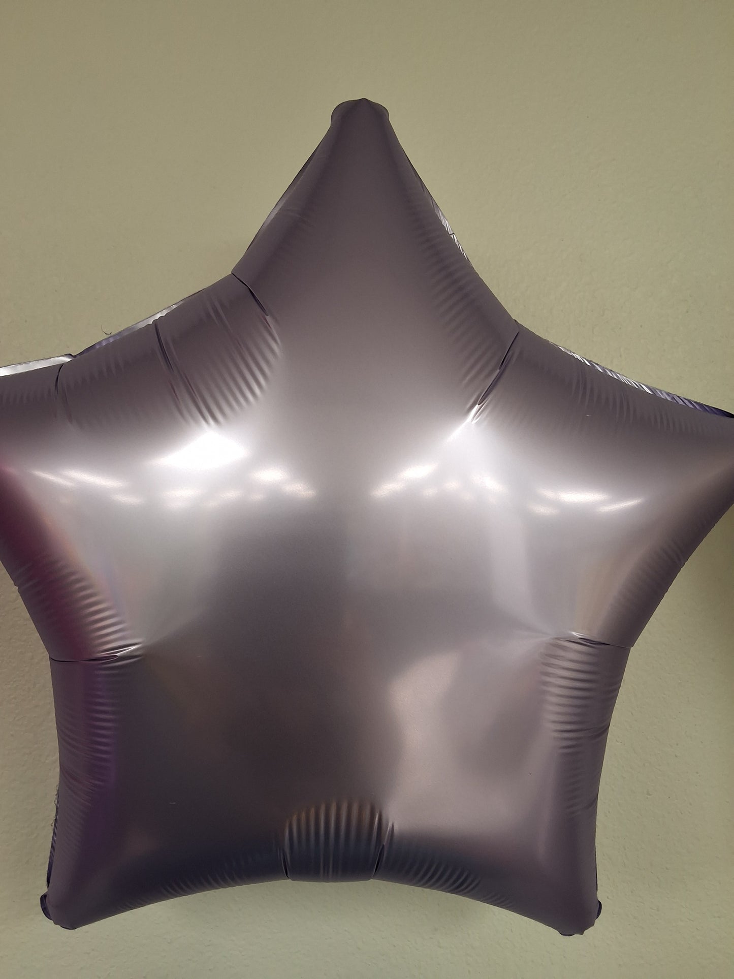 18" Satin Luxe Greige Star Mylar