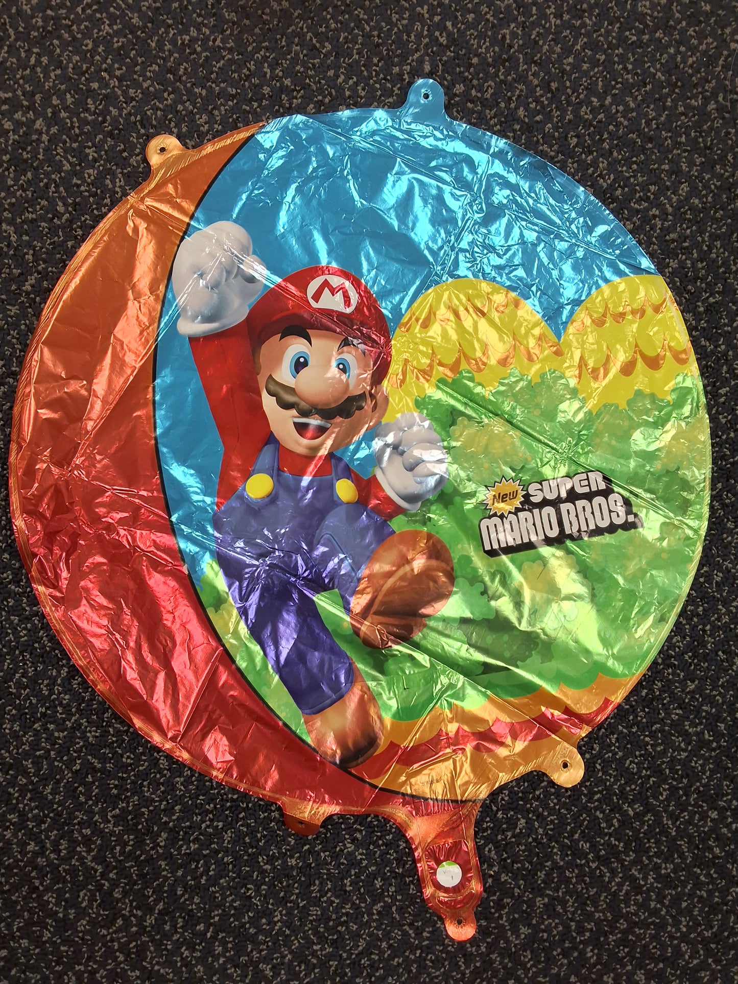 Super Mario Brother's 18in Mario one side Luigi on other Mylar