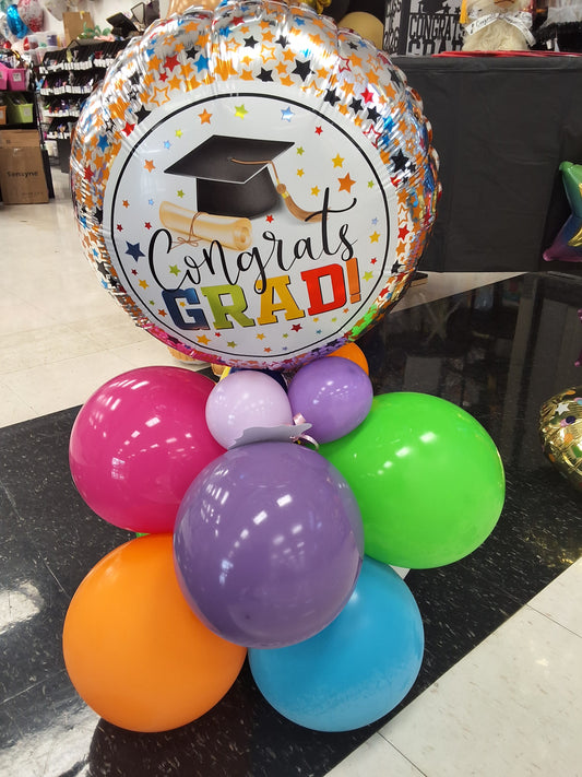 Grad Table Sitter (1) 18" mylar with (8) 9in Latex